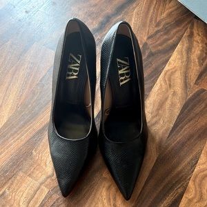 Zara pointed black snake skin heels